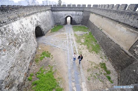 襄陽有哪些賓館，是否有人愿意探究一下襄陽的歷史文化背景與賓館選擇之間的微妙聯繫？